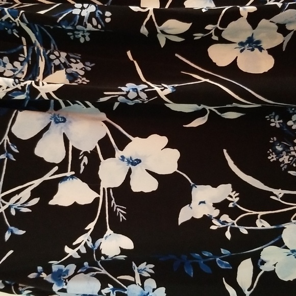 💙 CALVIN KLEIN SLEEVELESS TOP 💙 - Picture 4 of 7